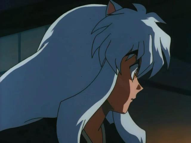 Otaku Gallery  / Anime e Manga / Inu-Yasha / Screen Shots / Episodi / 013 - L`enigma della luna nuova! Inuyasha dai capelli neri! / 080.jpg